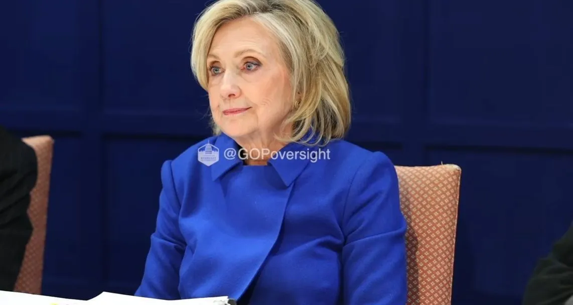 Hillary Clinton declara sobre arquivos secretos envolvendo OVNIs: “Informação deve ser disponibilizada”
