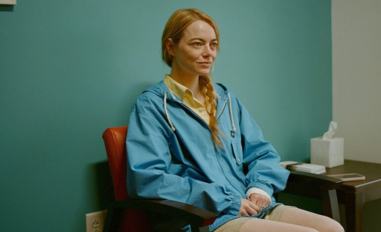 Emma Stone declara acreditar em extraterrestres e afirma ser “narcisista” pensar que estamos sozinhos no universo