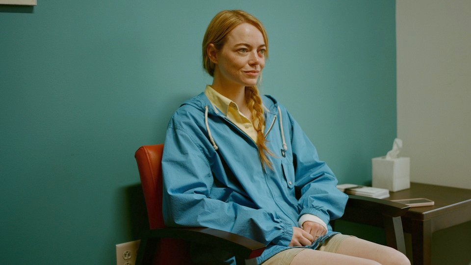 Emma Stone declara acreditar em extraterrestres e afirma ser “narcisista” pensar que estamos sozinhos no universo