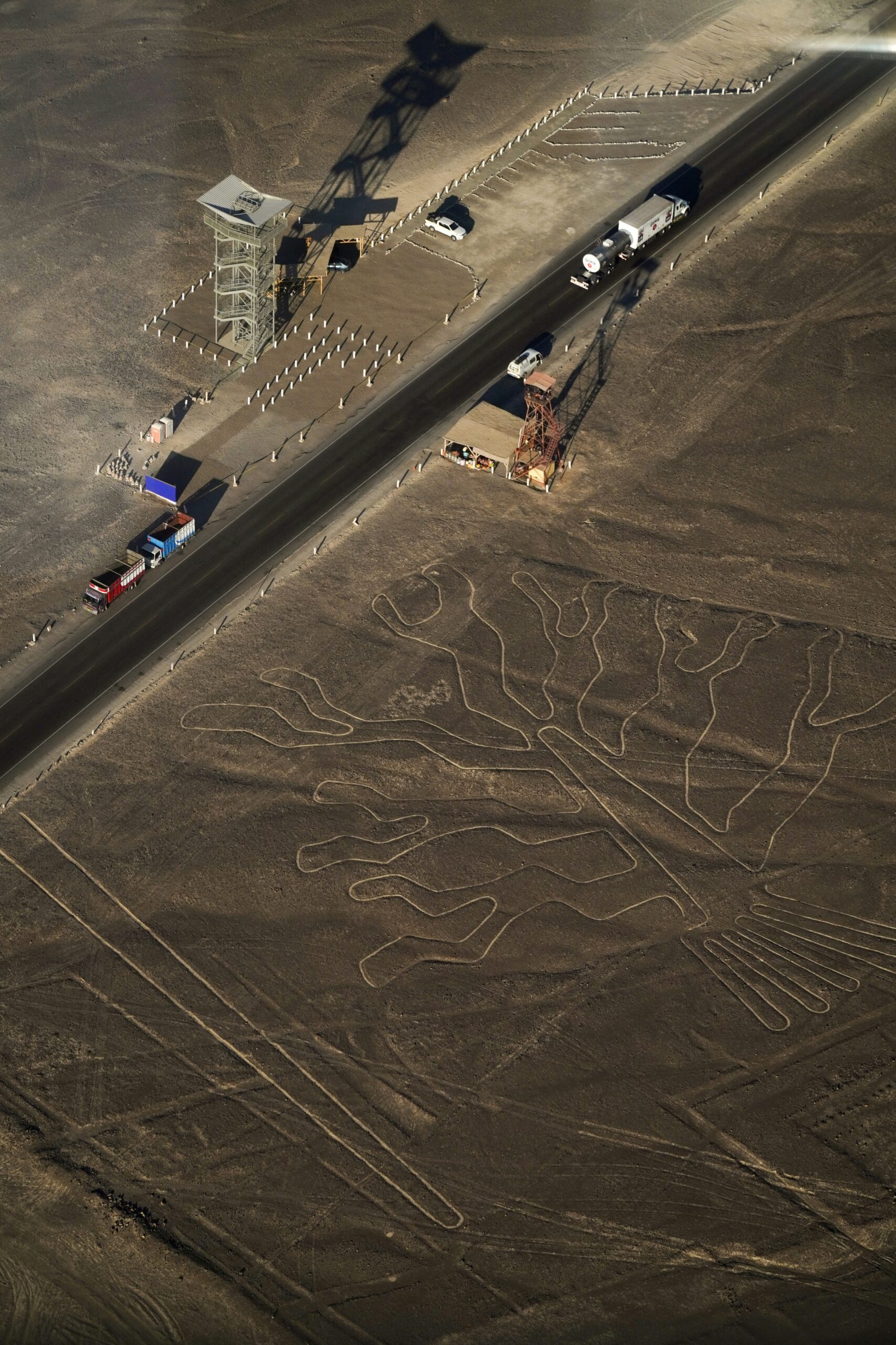 As Linhas de Nasca formam figuras gigantescas de animais e símbolos geométricos que só podem ser observados completamente do alto